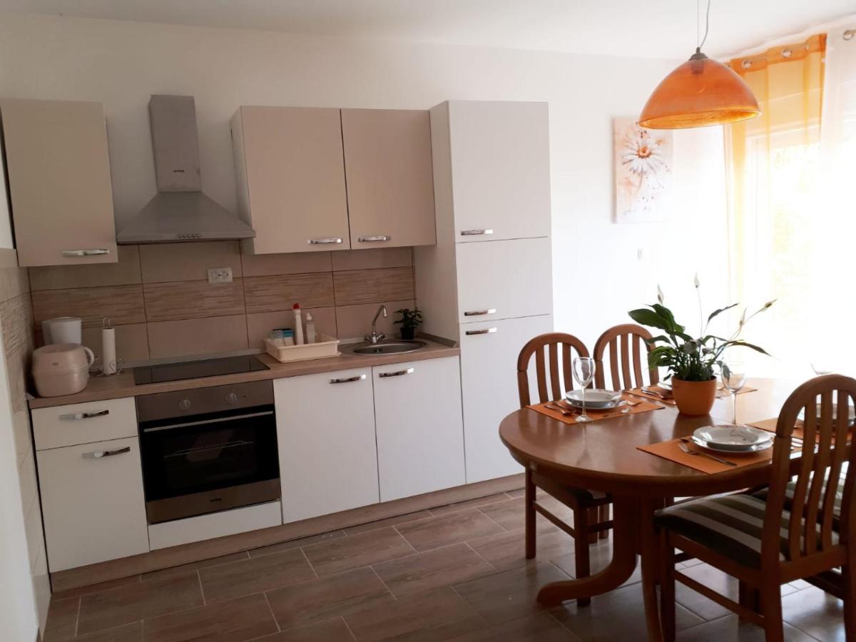 Apartmani Kulin 2 Kaštela Zewnętrze zdjęcie
